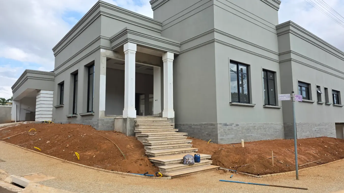 Before: a neoclassical house under construction
